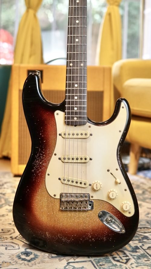 A8 Relic Stratocaster 3 Tone Sparkle Sunburst